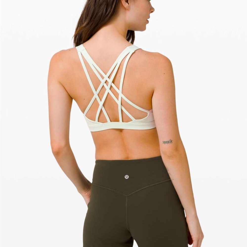 Lululemon Free To Be Serene Sports Bra